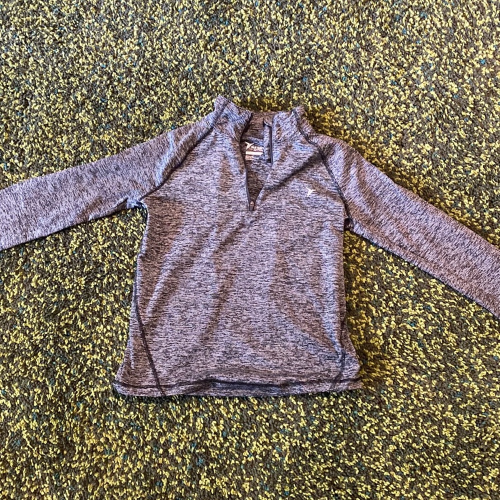 Athletic/running long sleeve top